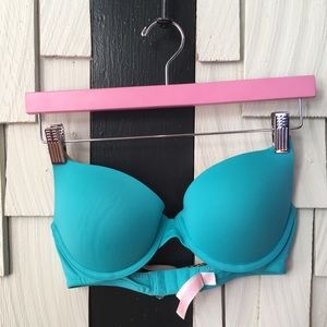 VS PINK Wear Everywhere Push-Up Bra (blue)